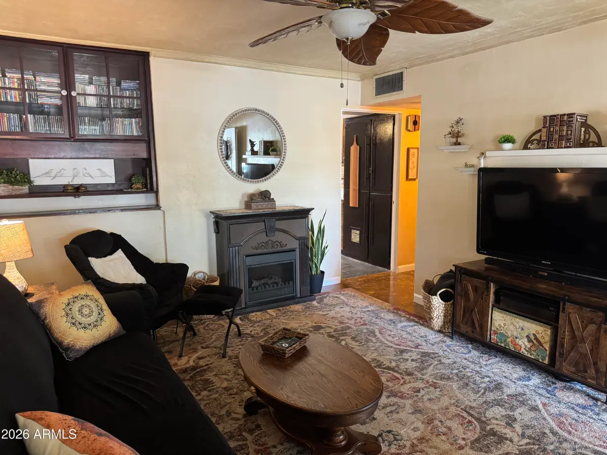 7914 W Weldon Avenue, Phoenix, AZ 85033 - #1