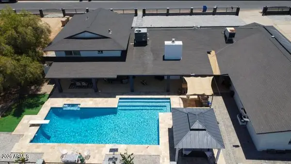 4210 W Country Gables Drive, Phoenix, AZ 85053