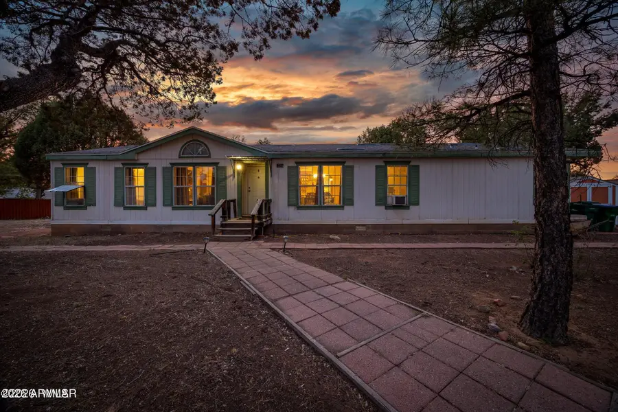 220 S 10th Avenue, Show Low, AZ 85901 - #3