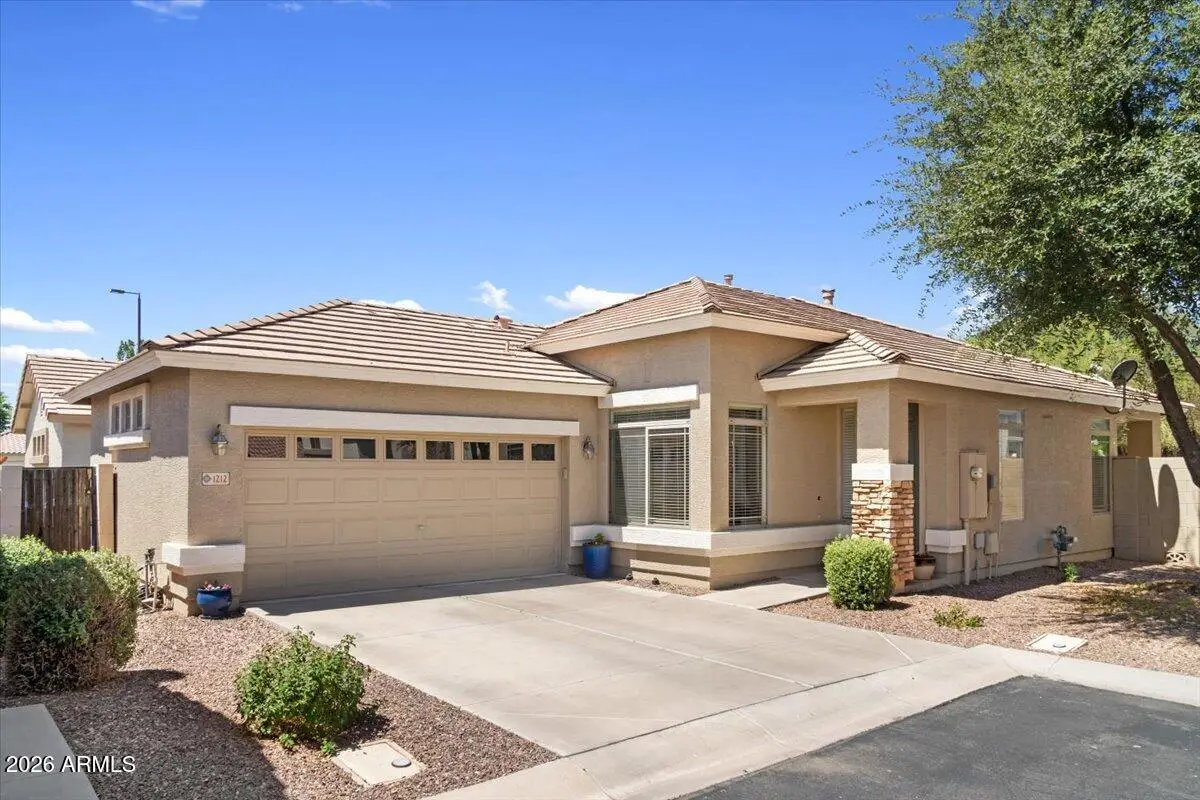 1212 S Roger Way, Chandler, AZ 85286 - #1