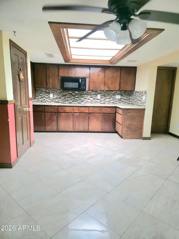 9337 W San Miguel Avenue, Glendale, AZ 85305