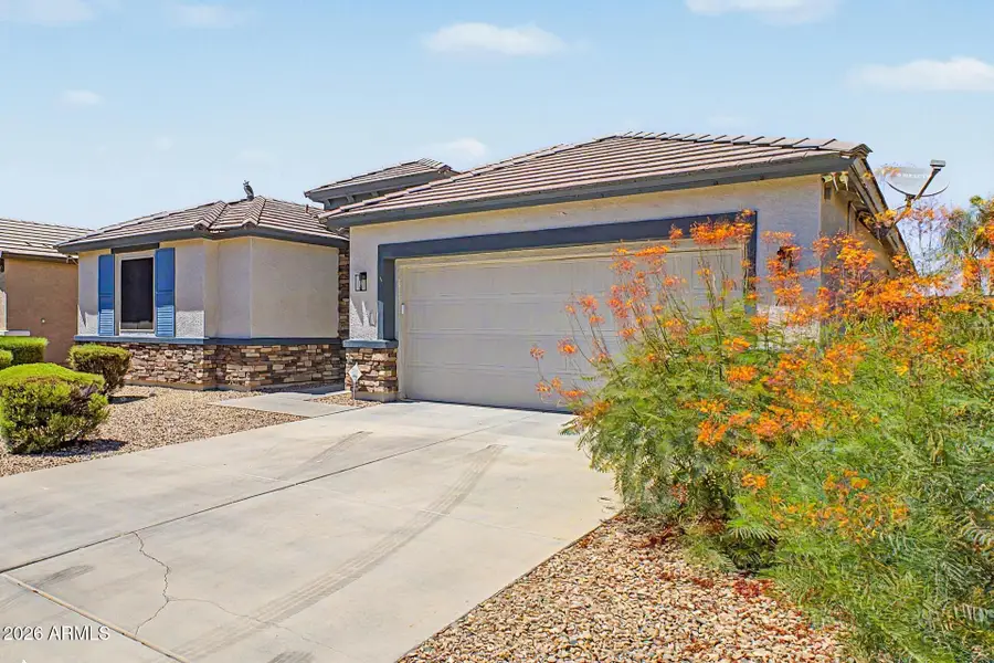 744 W Desert Hollow Drive, San Tan Valley, AZ 85143 - #2