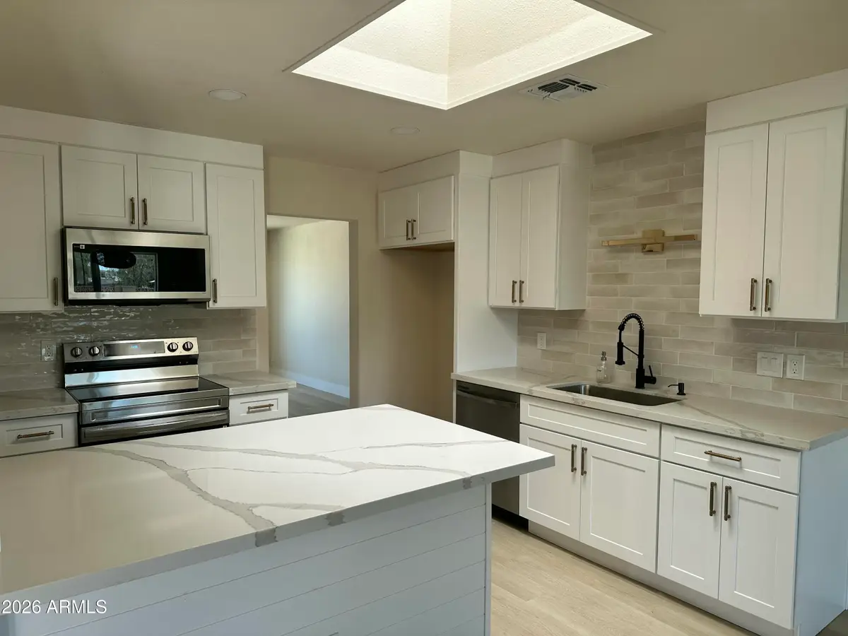 2617 W Lawrence Road, Phoenix, AZ 85017 - #1