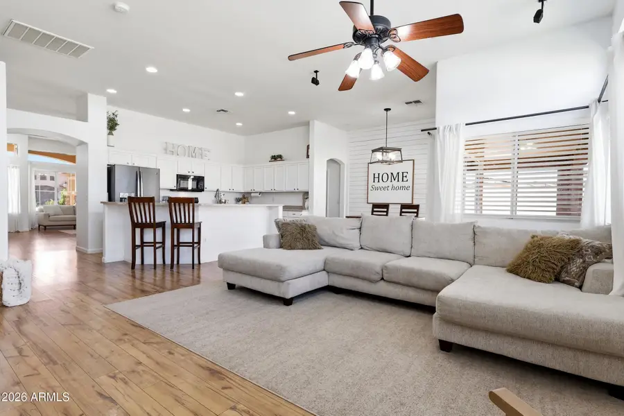 7329 N 82nd Avenue, Glendale, AZ 85303 - #3