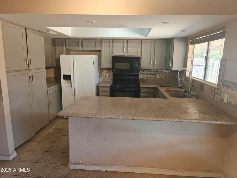 323 E Moore Avenue, Gilbert, AZ 85234 - #2