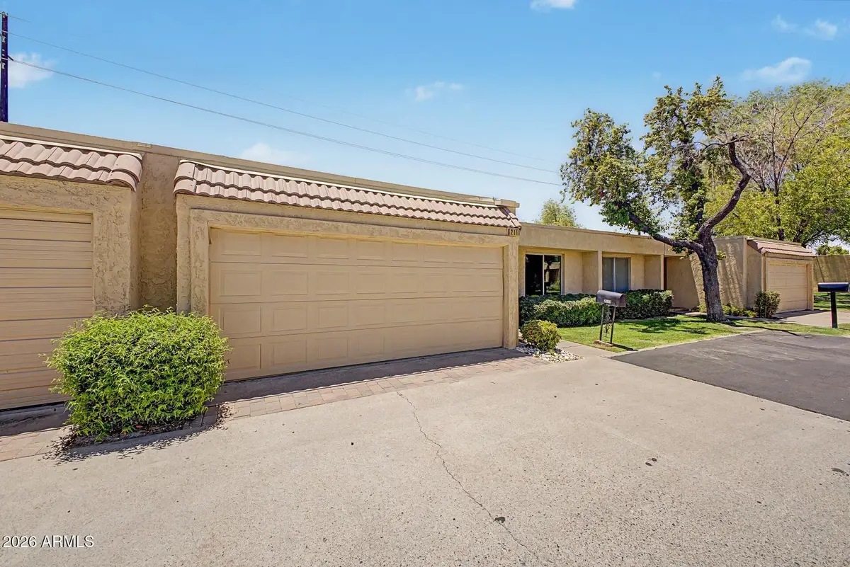 2111 W Claremont Street, Phoenix, AZ 85015 - #1