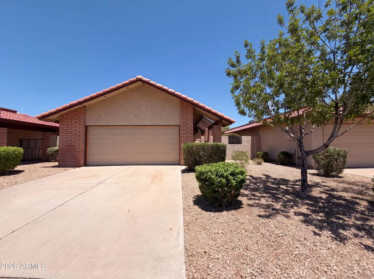5208 E Tamblo Drive, Phoenix, AZ 85044 - #1