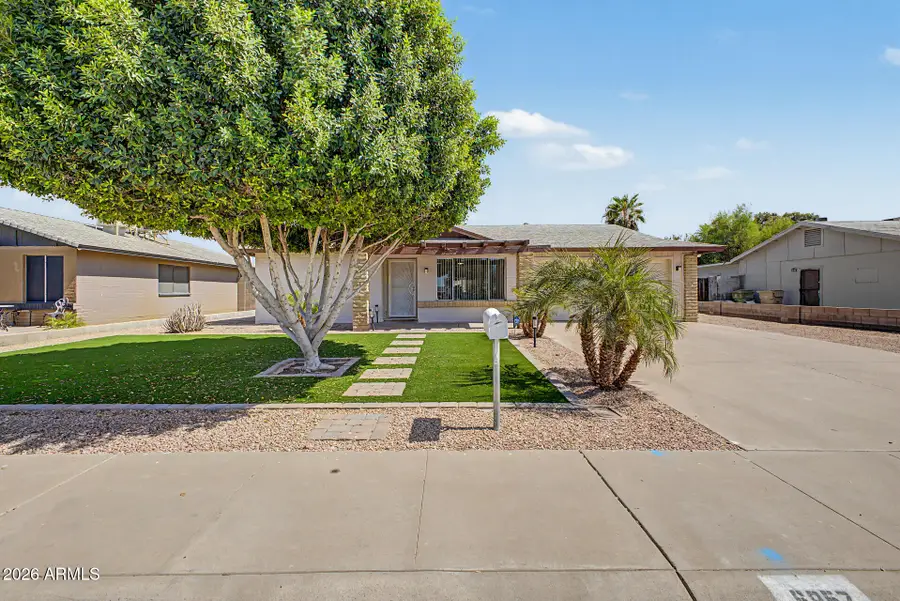 6957 W San Juan Avenue, Glendale, AZ 85303 - #2