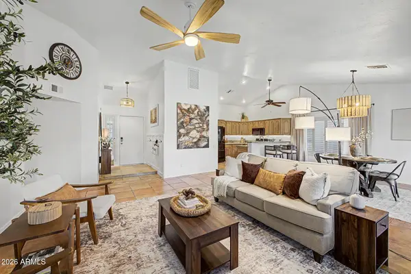 1109 W Wickieup Lane, Phoenix, AZ 85027