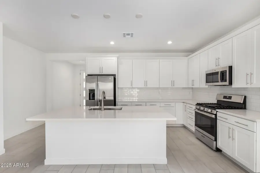 8331 N 53rd Drive, Glendale, AZ 85302 - #2