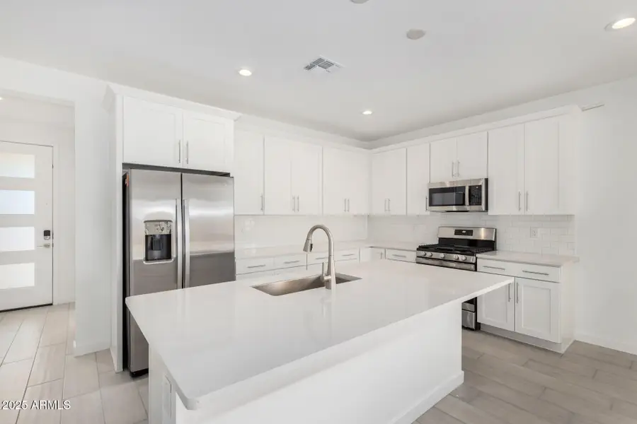 8331 N 53rd Drive, Glendale, AZ 85302 - #3
