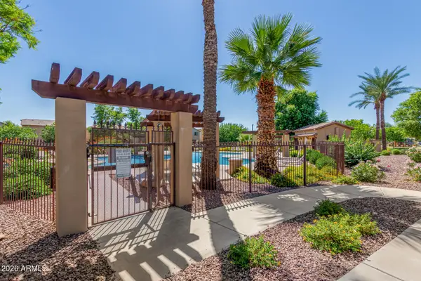 2042 W Davis Road, Phoenix, AZ 85023