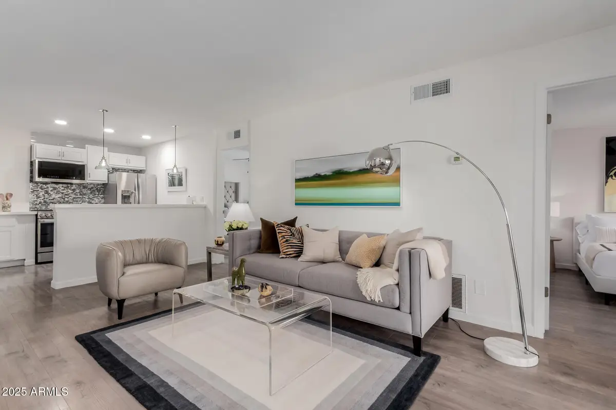 5525 E Thomas Road #M12, Phoenix, AZ 85018 - #1