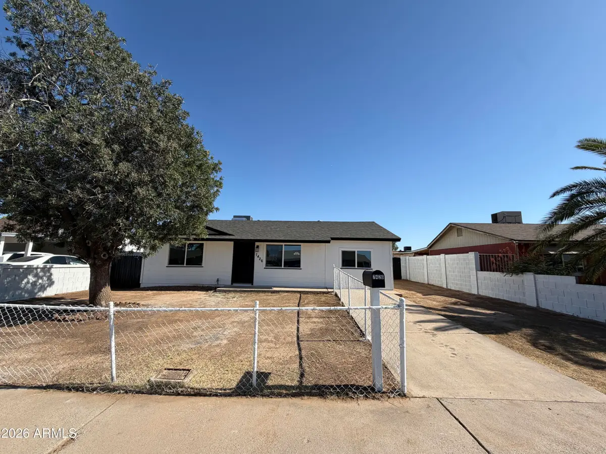 7426 W Holly Street, Phoenix, AZ 85035 - #1