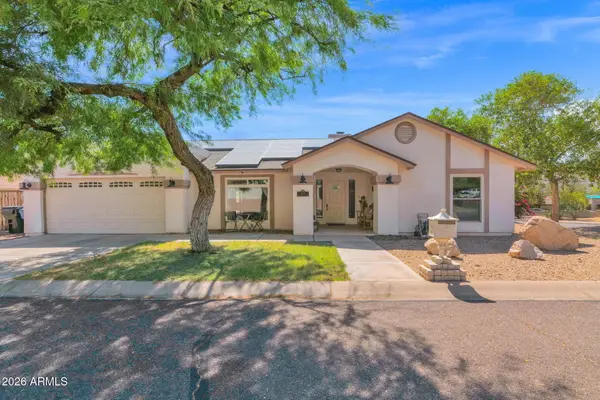 9040 N 14th Place, Phoenix, AZ 85020