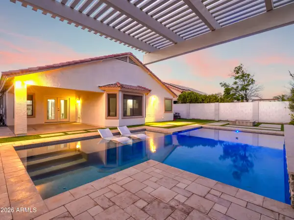 2645 E Dust Devil Drive, San Tan Valley, AZ 85143