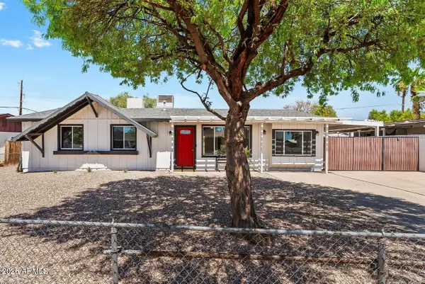 2240 W Paradise Drive, Phoenix, AZ 85029