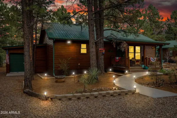 2702 Palomino Trail, Overgaard, AZ 85933