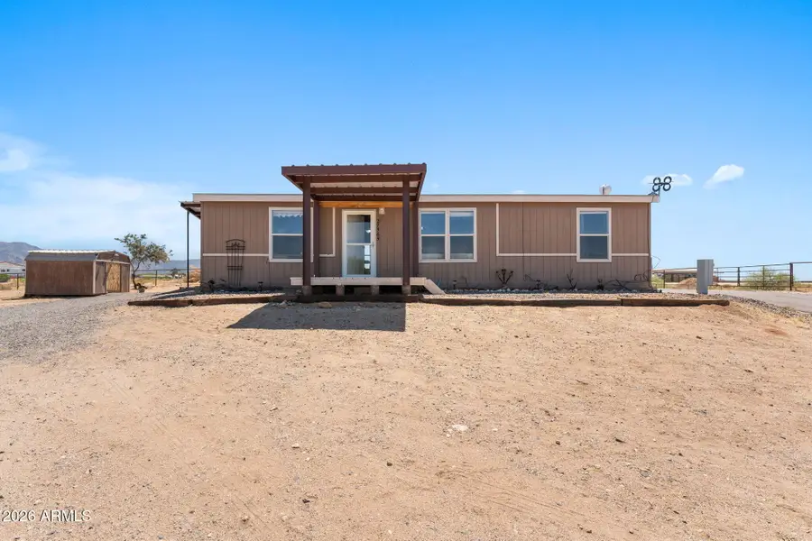 27565 S Clydesdale Avenue, Congress, AZ 85332 - #2