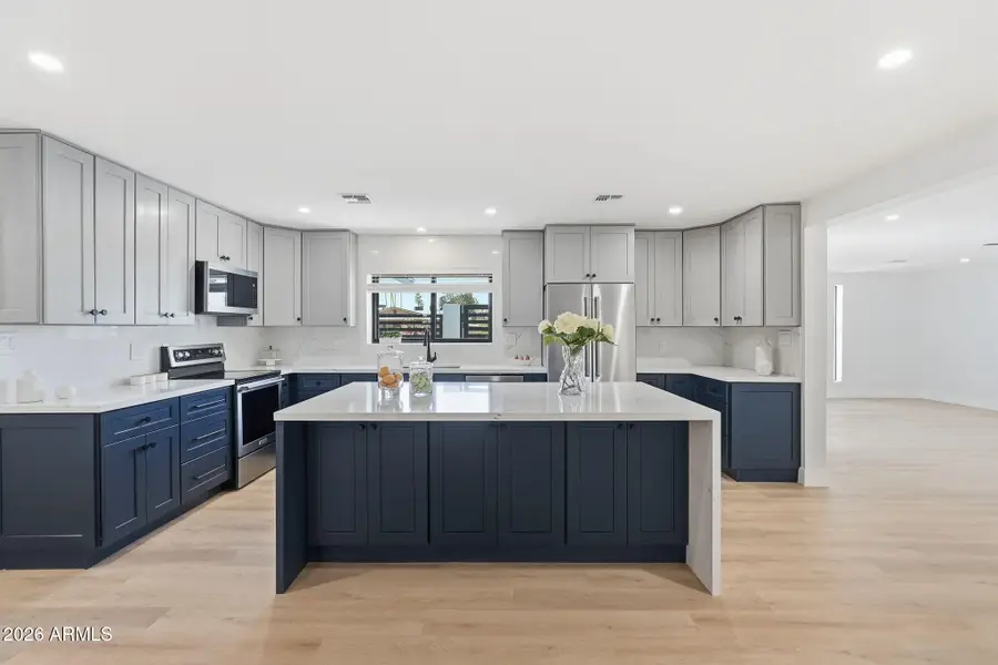 7625 N 39th Avenue, Phoenix, AZ 85051 - #2