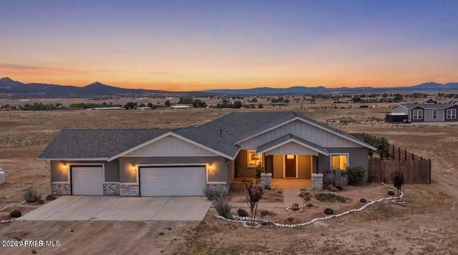 26180 N Vineyard Lane, Paulden, AZ 86334 - #2