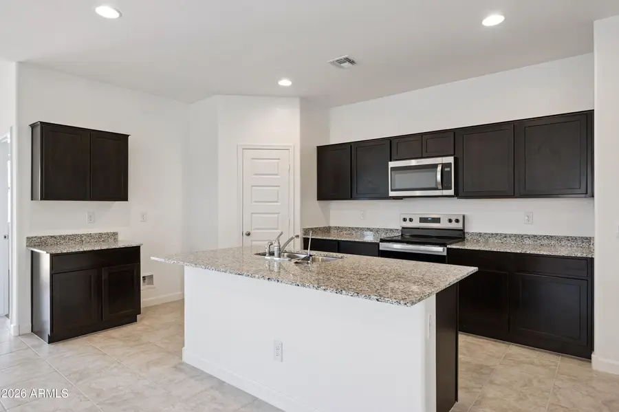 37995 W Capri Avenue, Maricopa, AZ 85138 - #2