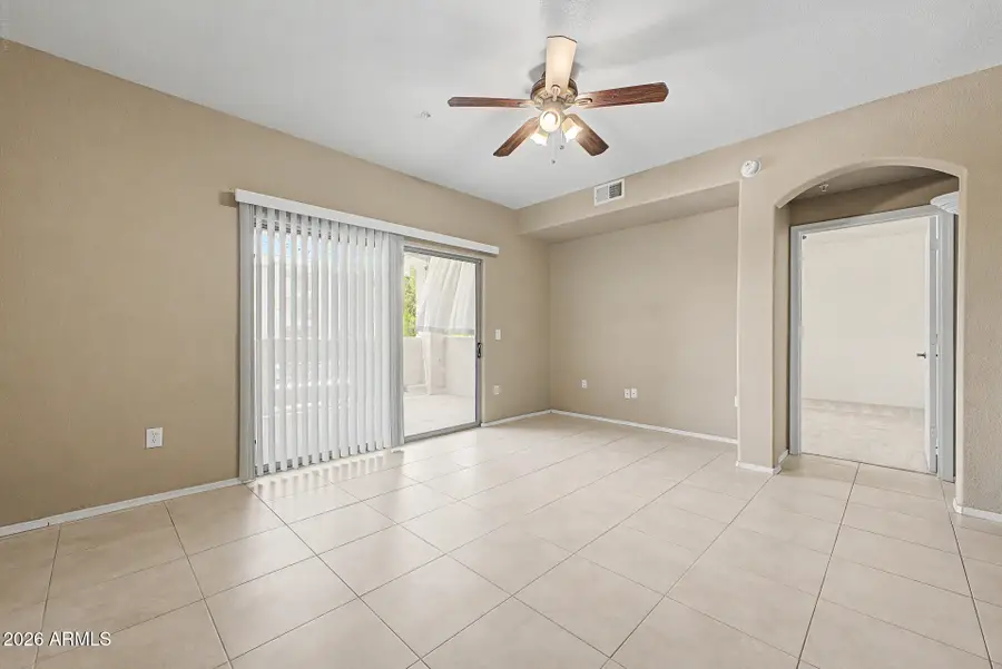 920 E Devonshire Avenue #2024, Phoenix, AZ 85014 - #3