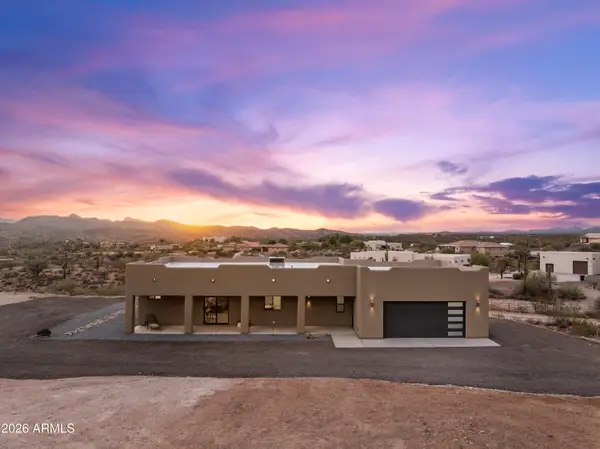 45589 N San Domingo Peak Trail, Morristown, AZ 85342