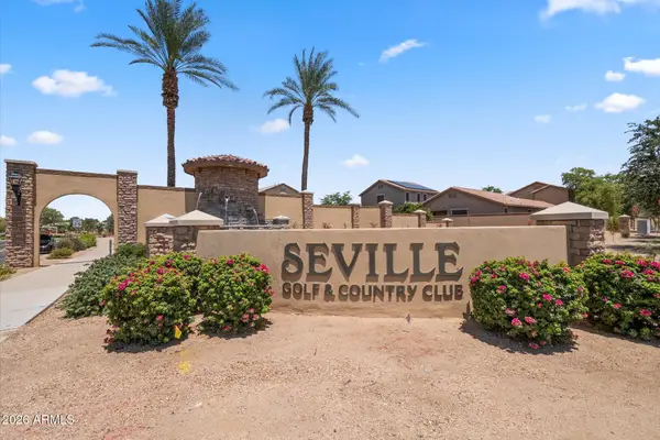 6229 S Moccasin Trail, Gilbert, AZ 85298