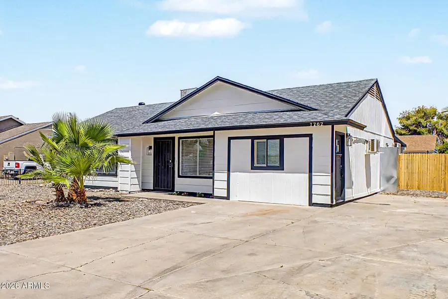 7202 W Shangri La Road, Peoria, AZ 85345 - #3