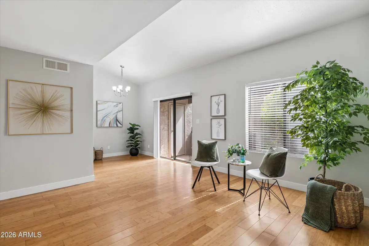 3102 E Clarendon Avenue #206, Phoenix, AZ 85016 - #1