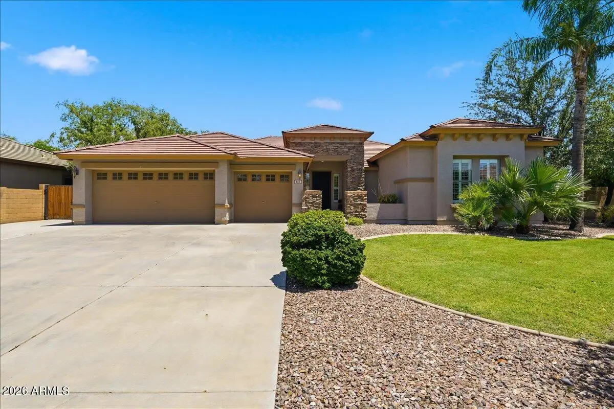 845 N Thunderbird Avenue, Gilbert, AZ 85234 - #1
