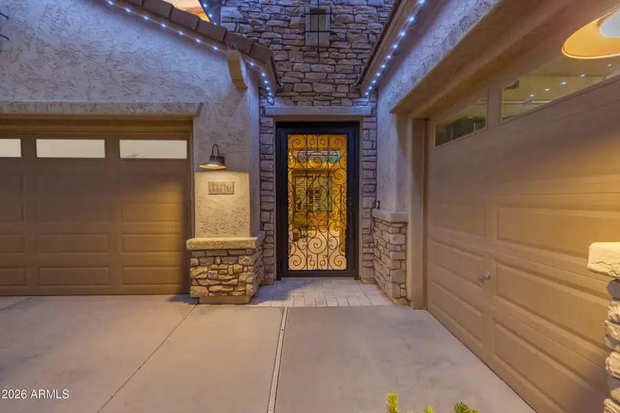 11116 E Travertine Avenue, Mesa, AZ 85212 - #3