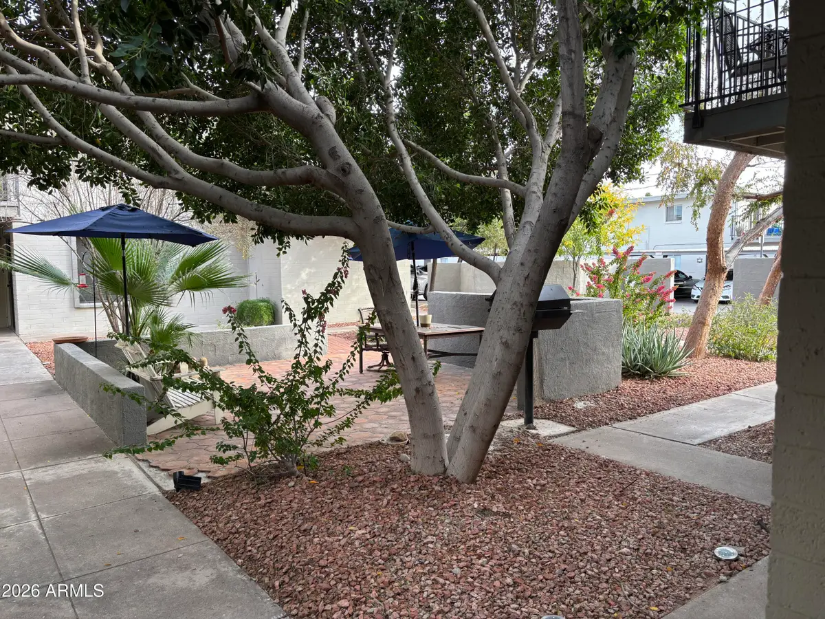 4111 E Camelback Road #17, Phoenix, AZ 85018 - #1