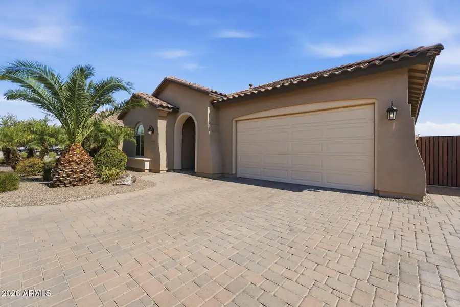 129 W White Oak Avenue, Queen Creek, AZ 85140 - #3