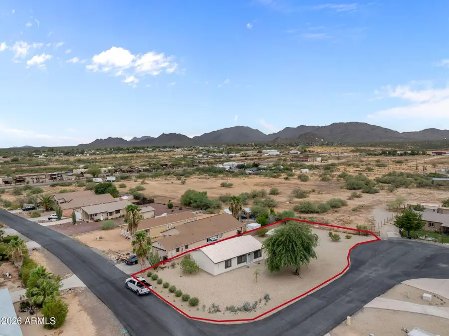 27060 S Bennett Way, Congress, AZ 85332 - #2