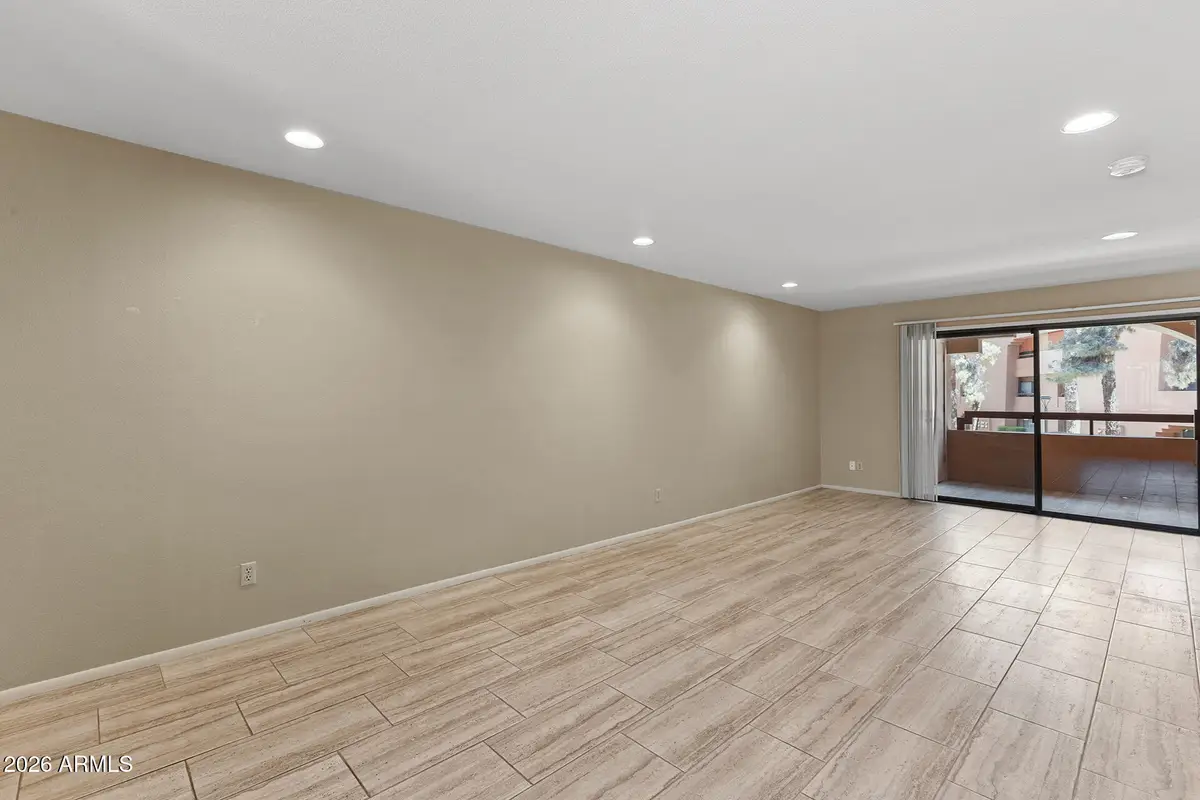 12212 N Paradise Village Parkway S #206, Phoenix, AZ 85032 - #1
