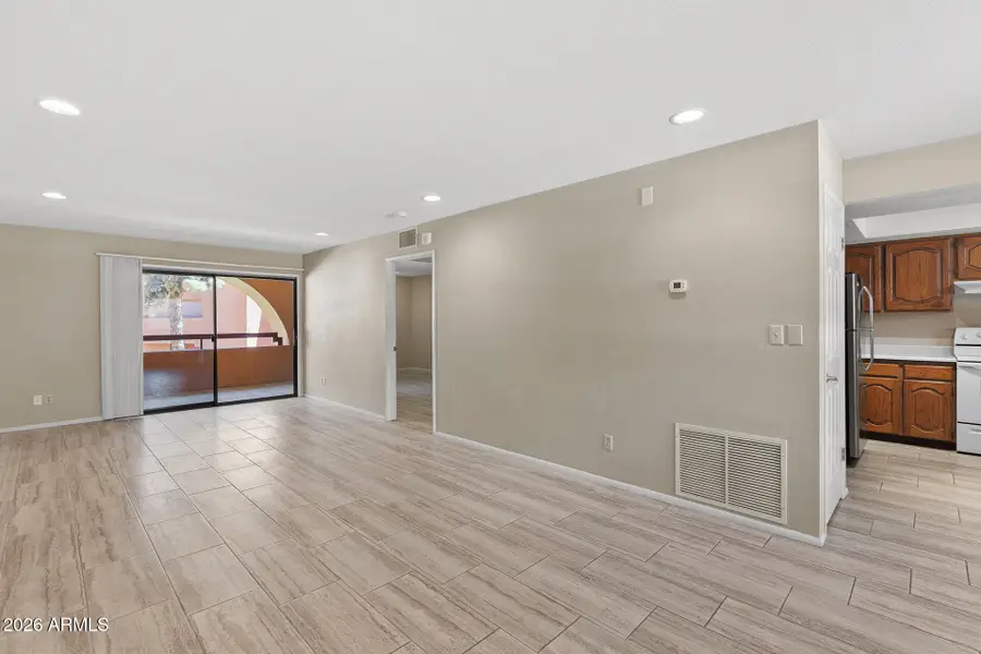 12212 N Paradise Village Parkway S #206, Phoenix, AZ 85032 - #2