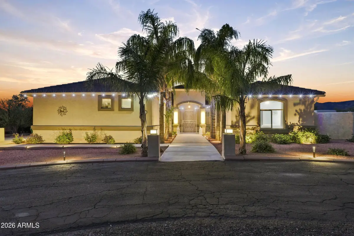 1106 E Circle Mountain Road, New River, AZ 85087 - #1