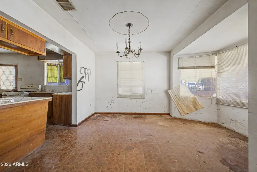 328 N Delaware Street, Chandler, AZ 85225 - #2