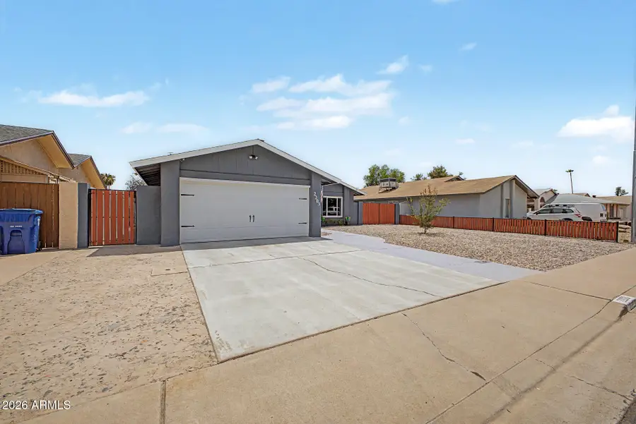 2203 W El Moro Avenue, Mesa, AZ 85202 - #2