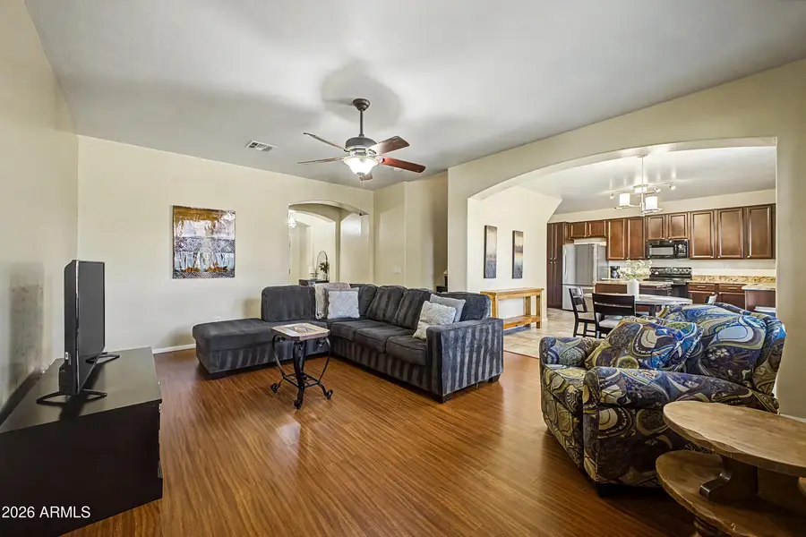 2101 E Sunland Avenue, Phoenix, AZ 85040 - #2