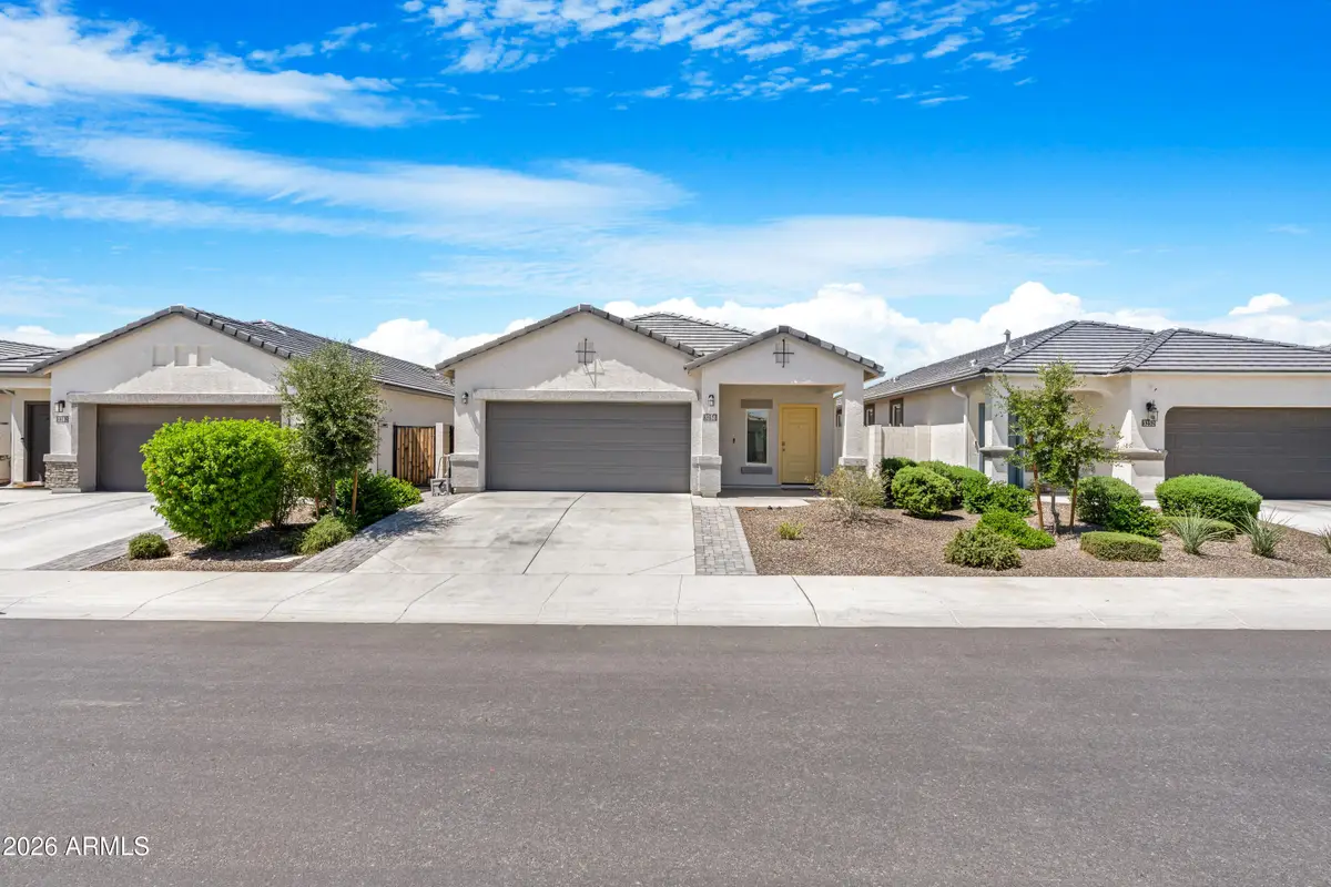 3258 W Stanton Avenue, Apache Junction, AZ 85120 - #1