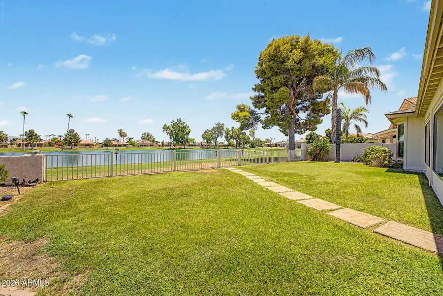 26421 S Lakemont Drive, Sun Lakes, AZ 85248 - #3