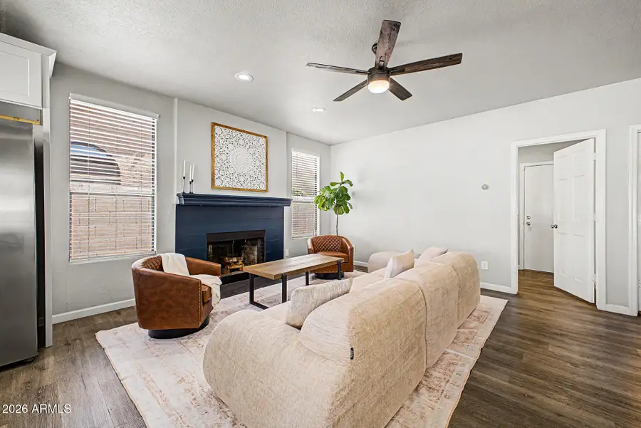 1042 W Newport Beach Drive, Gilbert, AZ 85233 - #3