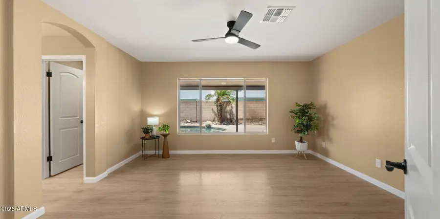 8434 W Dreyfus Drive, Peoria, AZ 85381 - #3