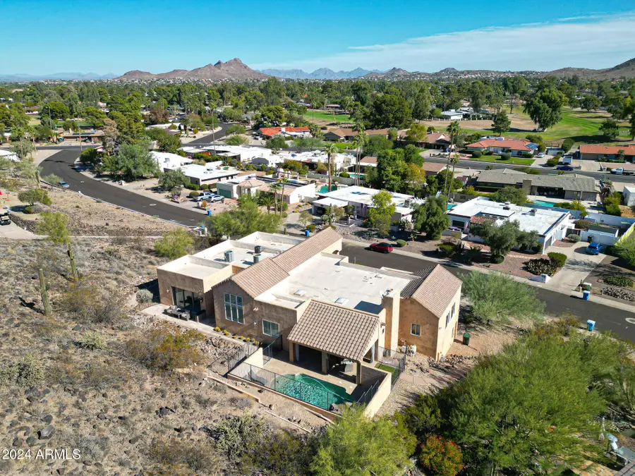 1044 W Indian Hills Place, Phoenix, AZ 85023 - #2