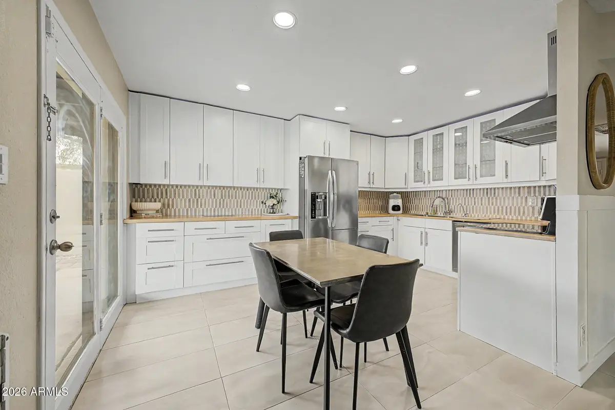 324 W Santa Cruz Drive, Tempe, AZ 85282 - #1