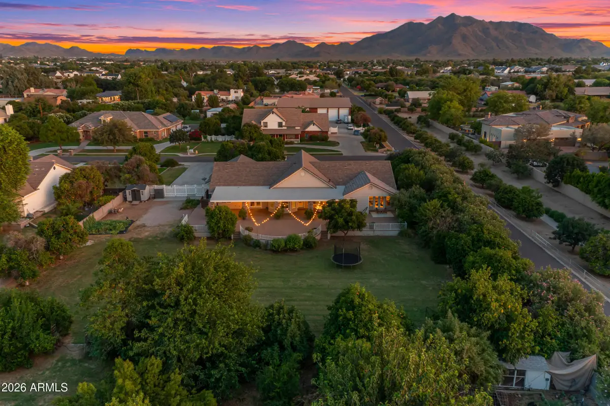 18110 E Sunnybrook Lane, Gilbert, AZ 85298 - #1