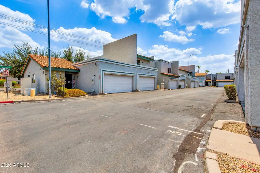 8611 N 67th Drive, Peoria, AZ 85345 - #2